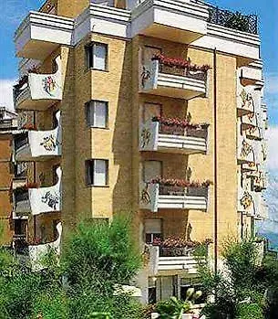 Bellevue, Sure Collection By Western Pesaro