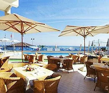 Szálloda Bellevue, Sure Collection By Western Pesaro