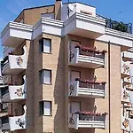 Bellevue, Sure Collection By Western Pesaro